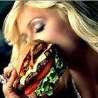 Paris Hilton isi ia adio de la fast-food