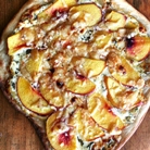 Pizza cu nectarine