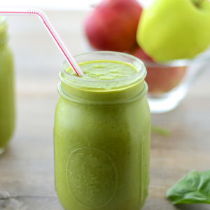 Smoothie cu mar verde, portocala si ghimbir