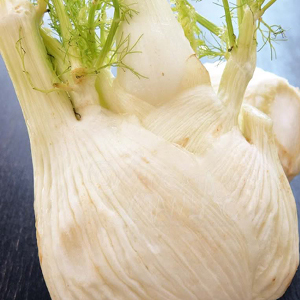 Salata cruda de fennel, mazare dulce si portocala