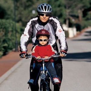 Cu ce trebuie sa fie echipata bicicleta ca sa iesi cu ea pe sosea