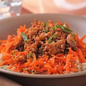 Tempeh cu susan, miere si quinoa