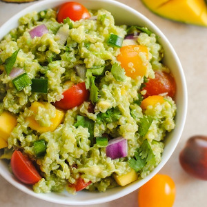 Salata cu guacamole si quinoa