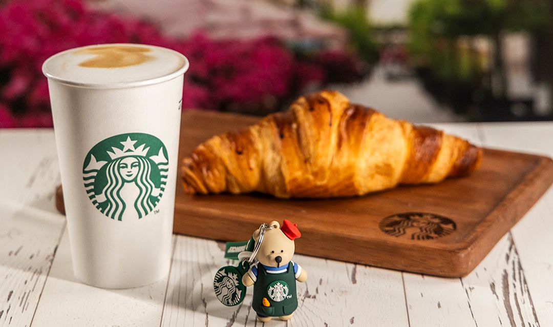 Starbucks a fost obligat să plătească 50 de milioane de dolari unui curier care a suferit arsuri din cauza unei băuturi fierbinți